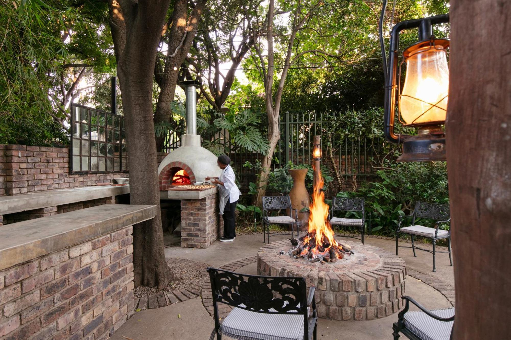 Murray Street 137 Guesthouse Pretoria Ngoại thất bức ảnh